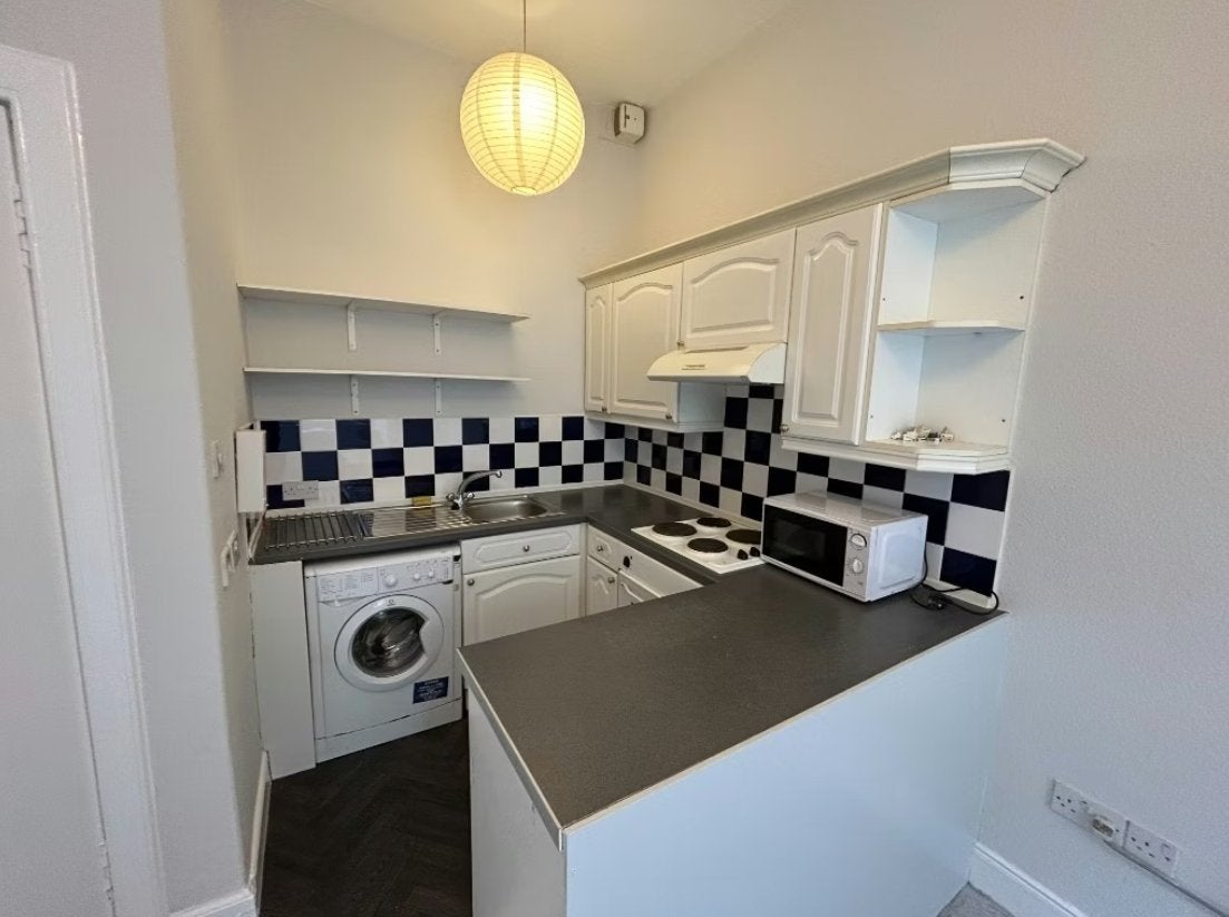 Flat Ramsay Place in City of Edinburgh