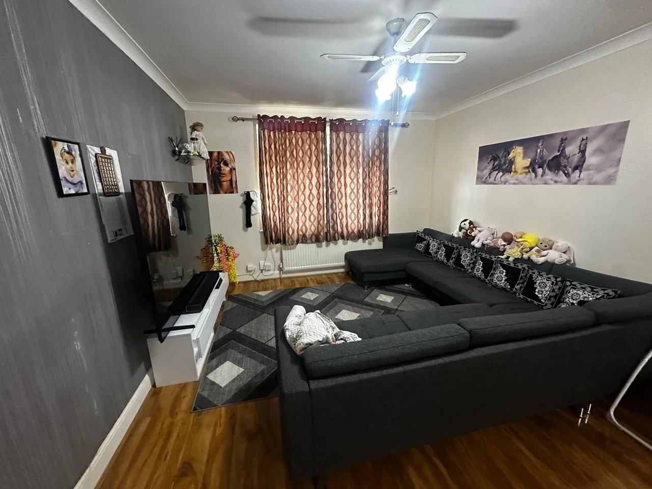 House Chatsworth Crescent in Greater London