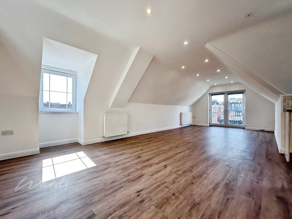 Flat Wincliff Road in Tonbridge and Malling