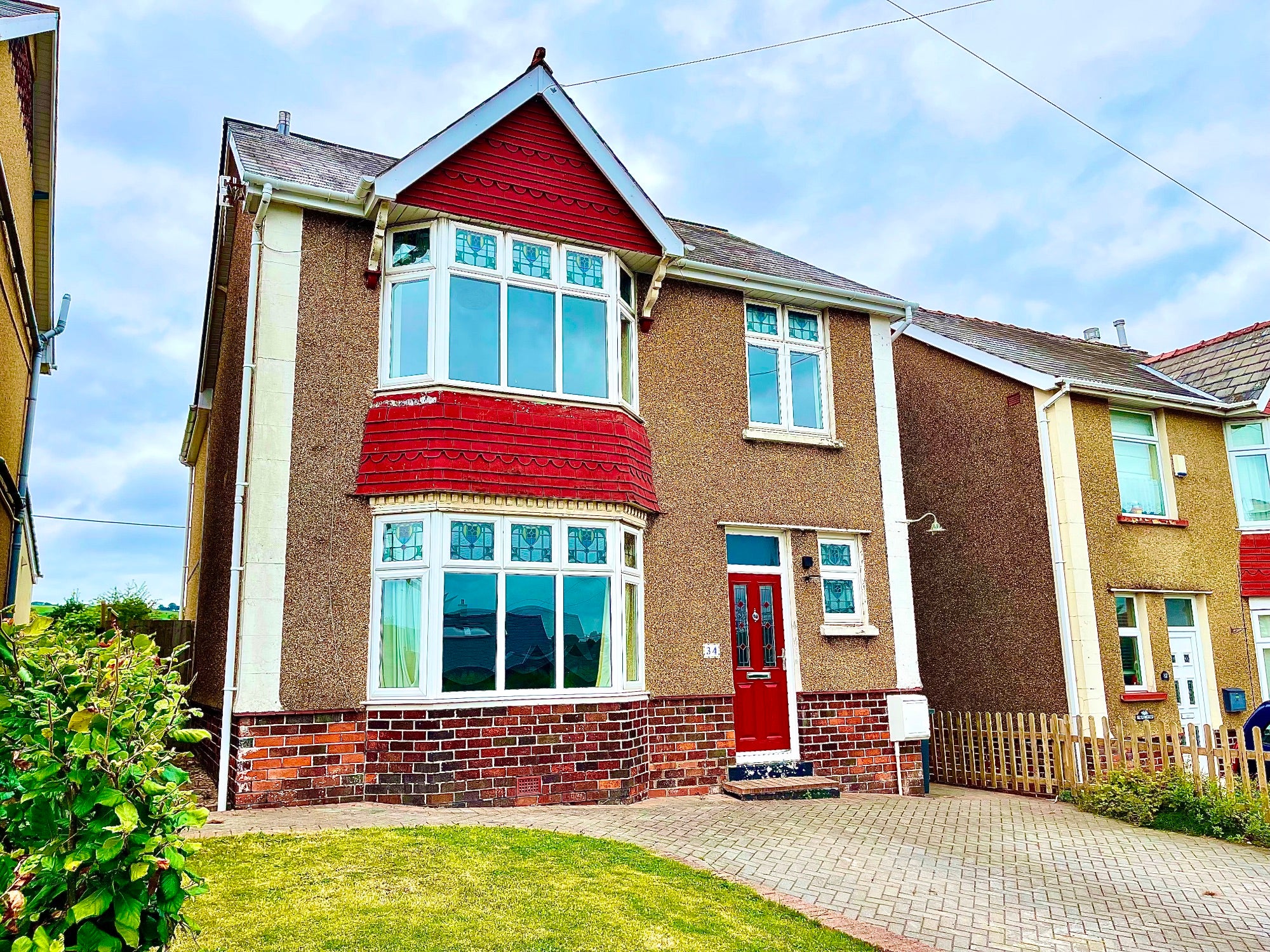 House Newport Road in Pontypool