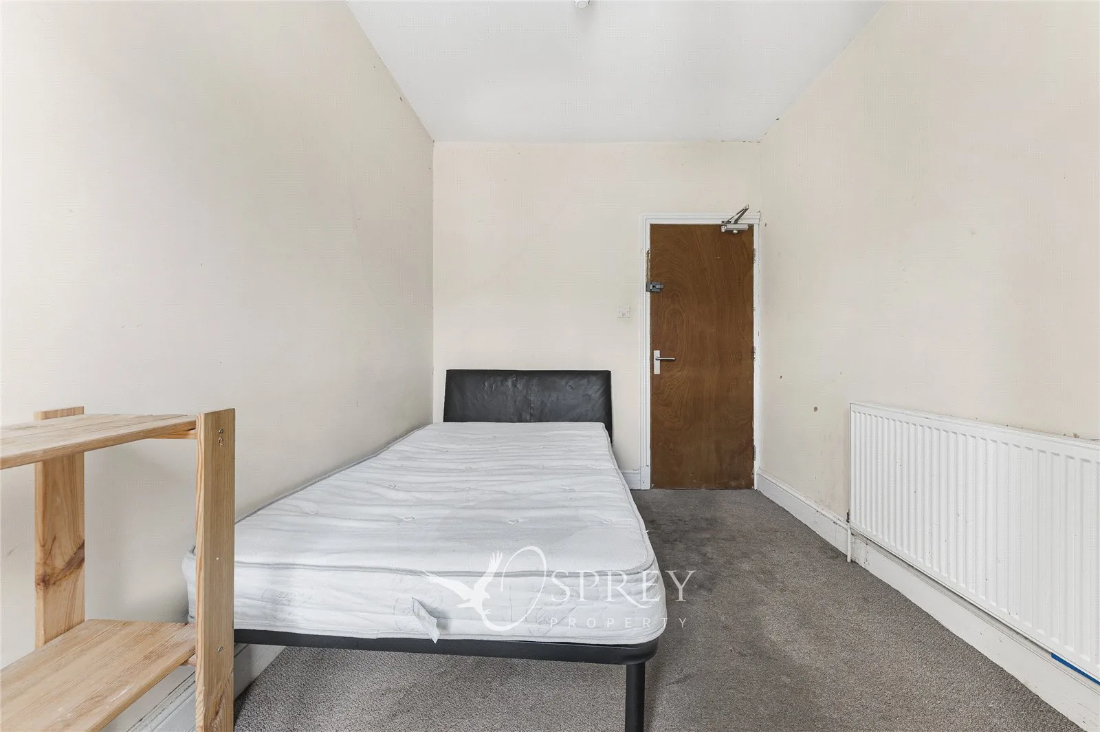 Room Russell Street in Kettering