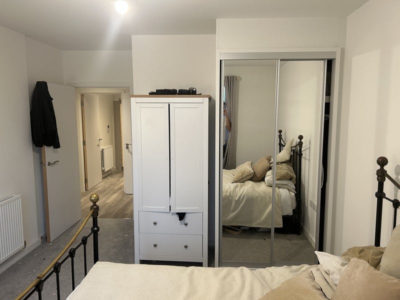 Room Ron Leighton Way in Greater London