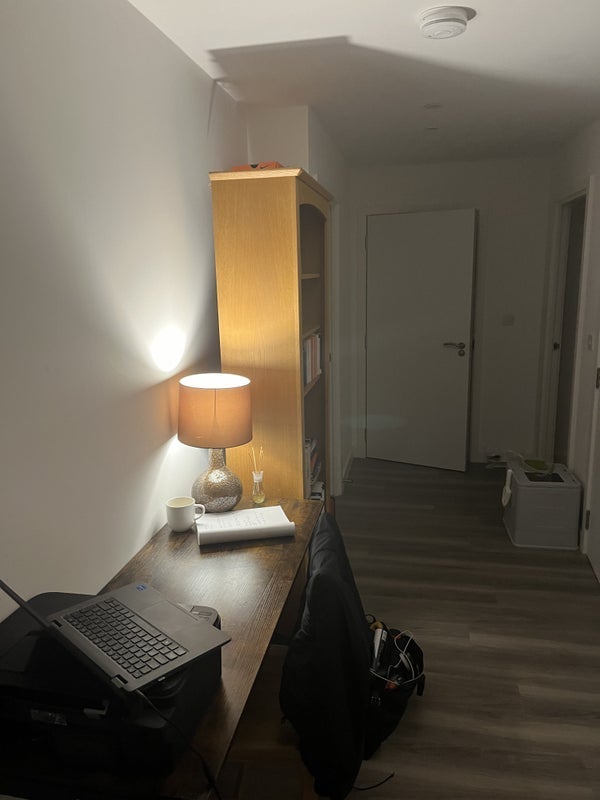 Room Ron Leighton Way in Greater London