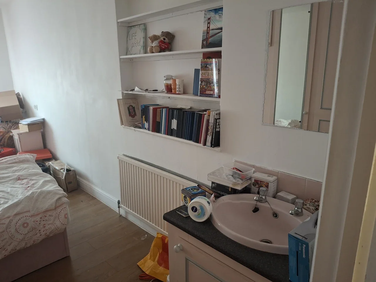 Room Abbotswood Gardens in Greater London