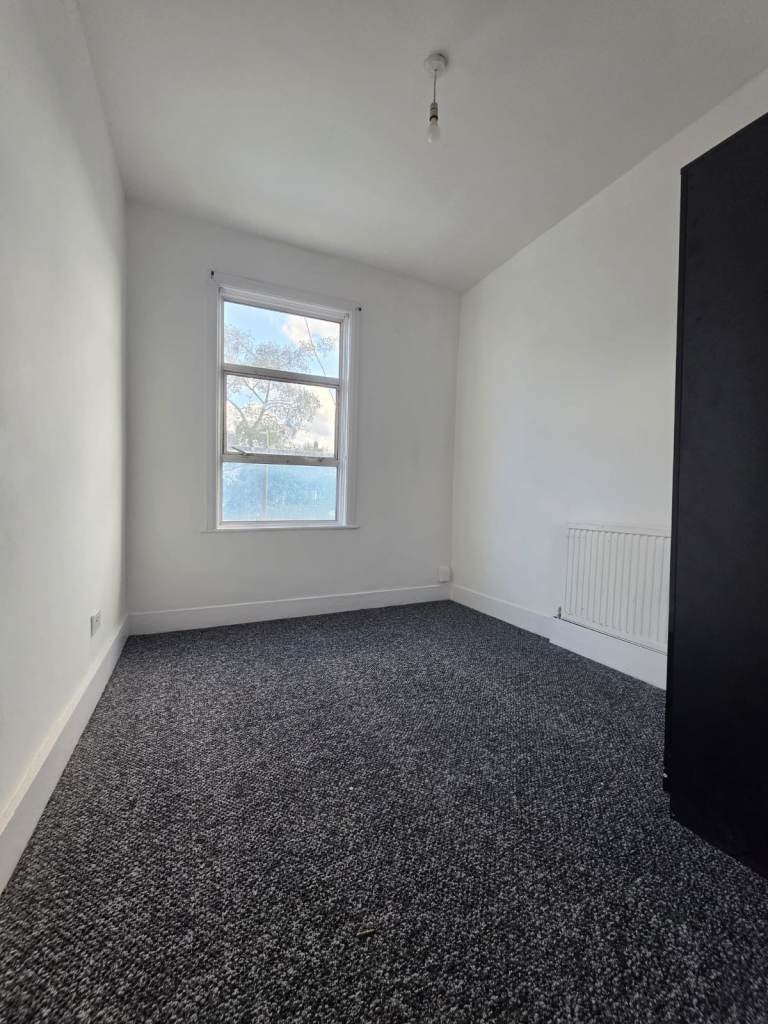 Flat Lea Bridge Road in Greater London