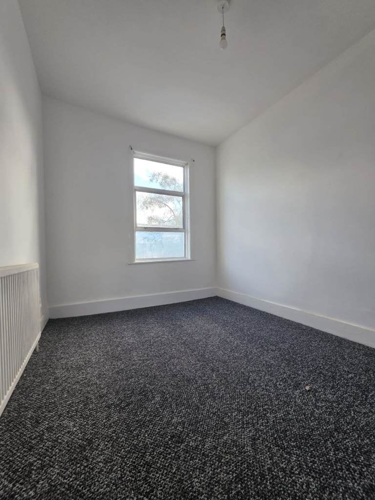 Flat Lea Bridge Road in Greater London