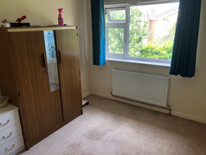 Room Saville Close in Hinckley and Bosworth