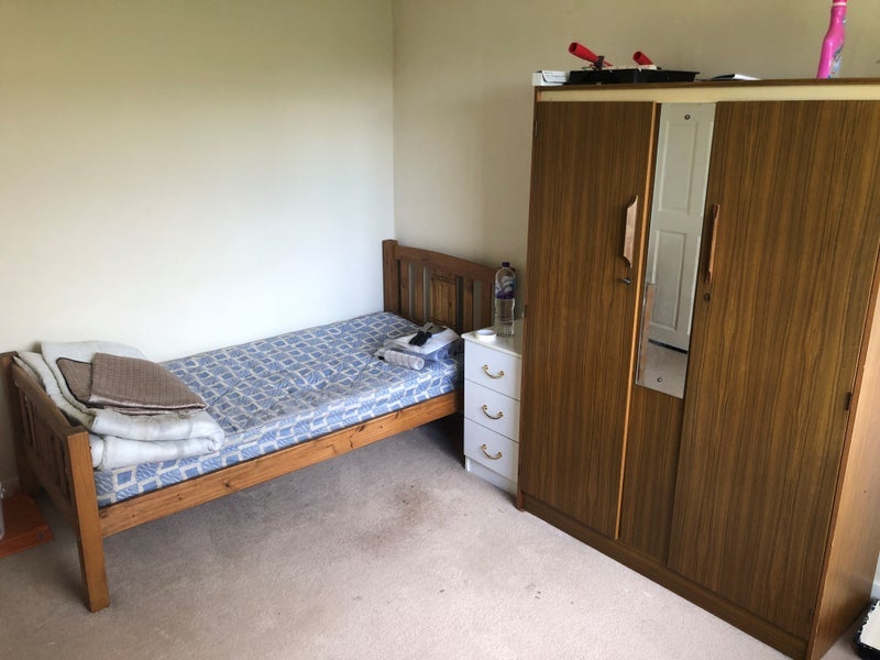 Room Saville Close in Hinckley and Bosworth