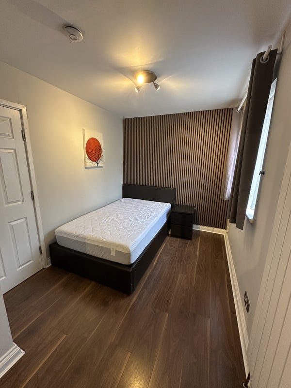 Room Tresham Crescent in City of Westminster