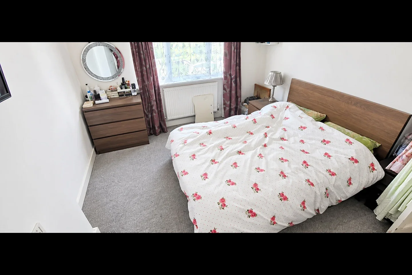 House Hainault Road in Greater London