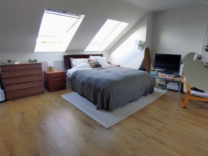 Room Southmead Road in Bristol