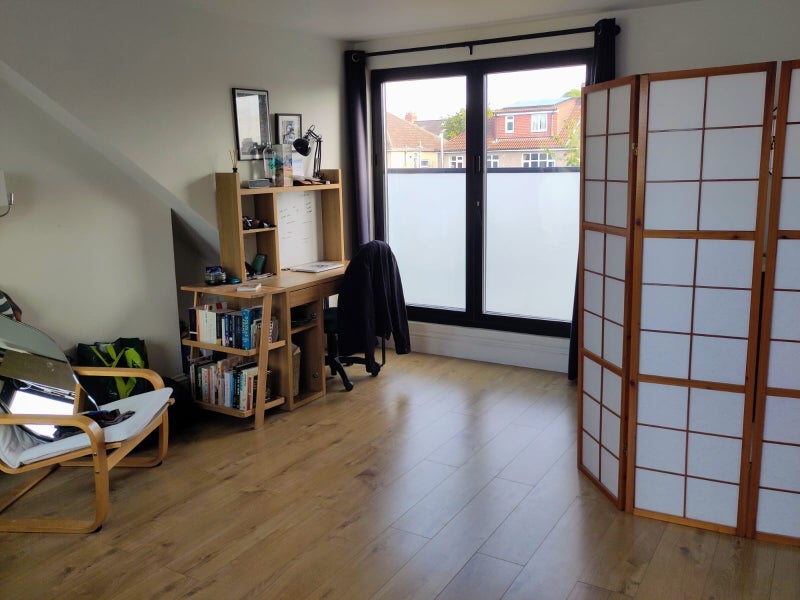 Room Southmead Road in Bristol