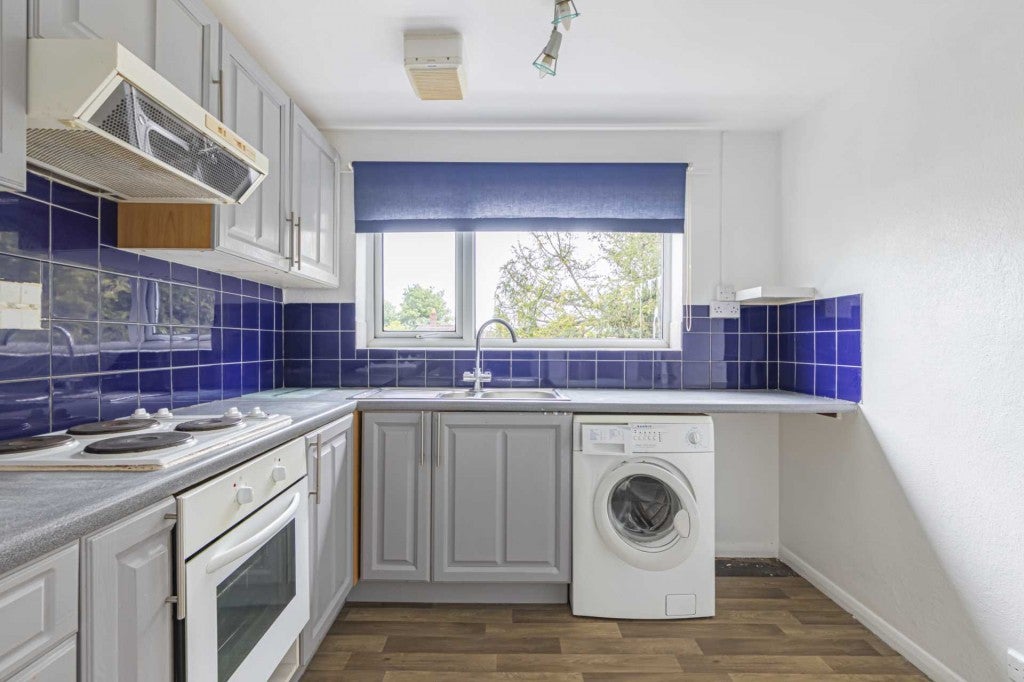 Flat Yew Tree Court in Dacorum