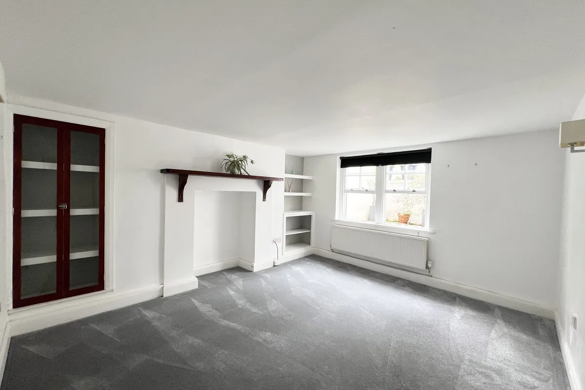 Flat Lambridge Place in Bath