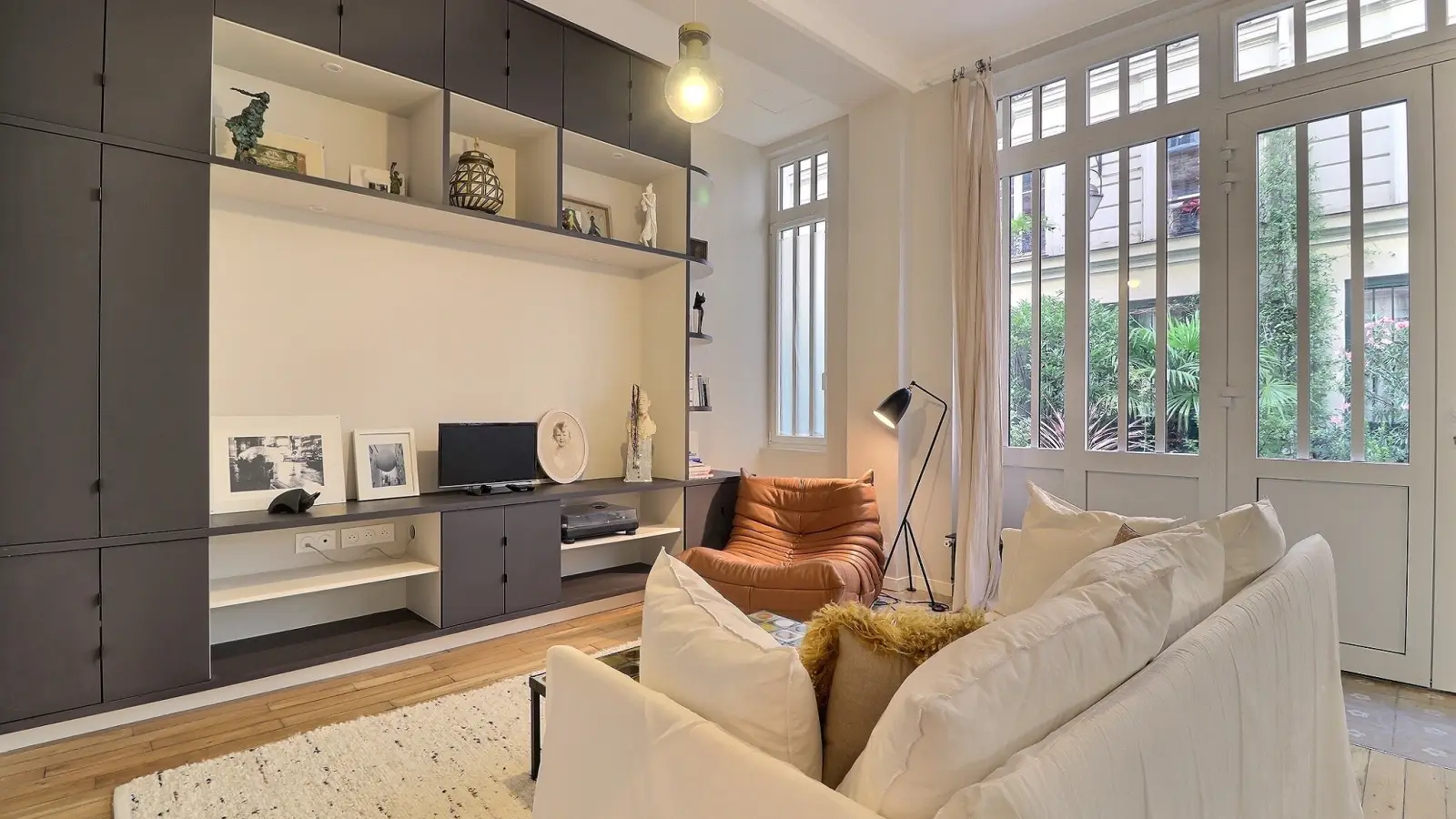 Flat Cité de Magenta in Paris