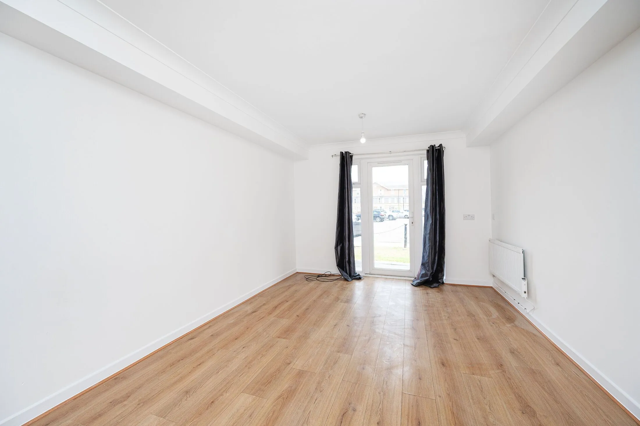 Flat Leabank Square in Greater London