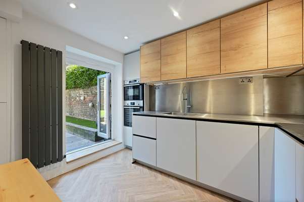 Flat Hammersmith Grove in Greater London