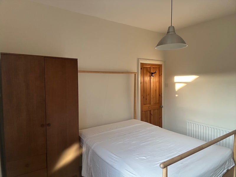 Room Strathleven Road in Greater London