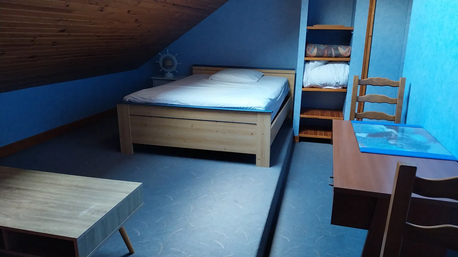 Room Rue du Dolmen in Balsièges