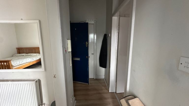 Flat Peffer Place in City of Edinburgh