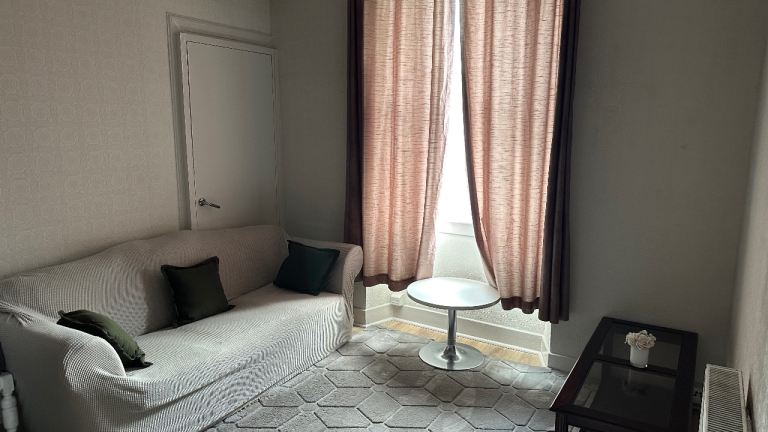 Flat Peffer Place in City of Edinburgh