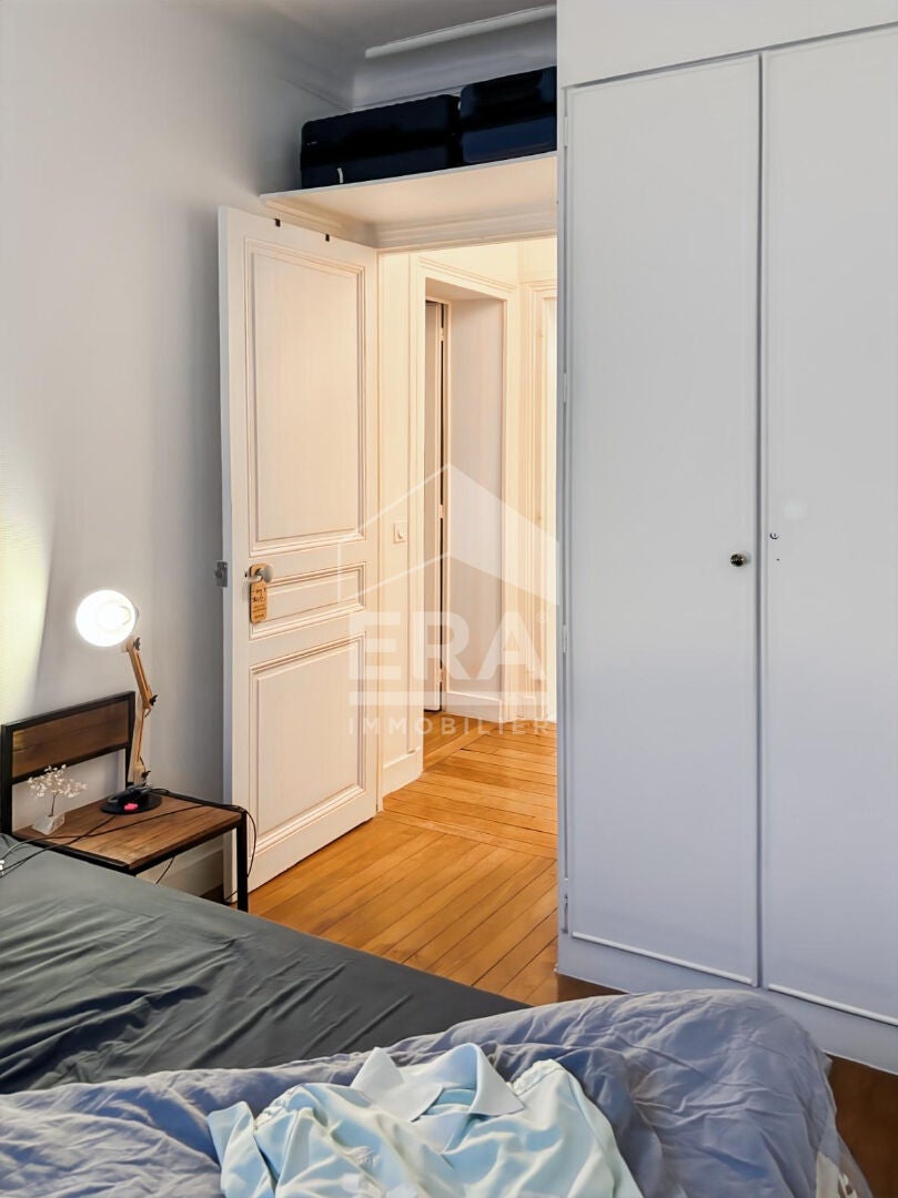 Flat Rue Lalo in Paris