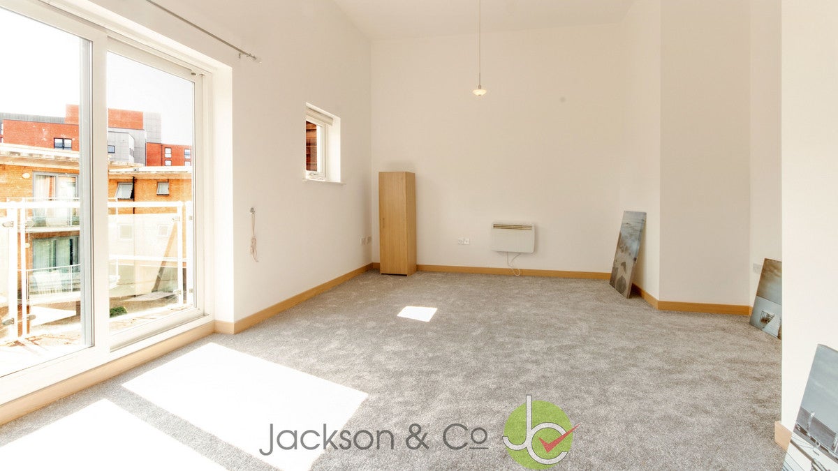 Flat Caelum Drive in Colchester