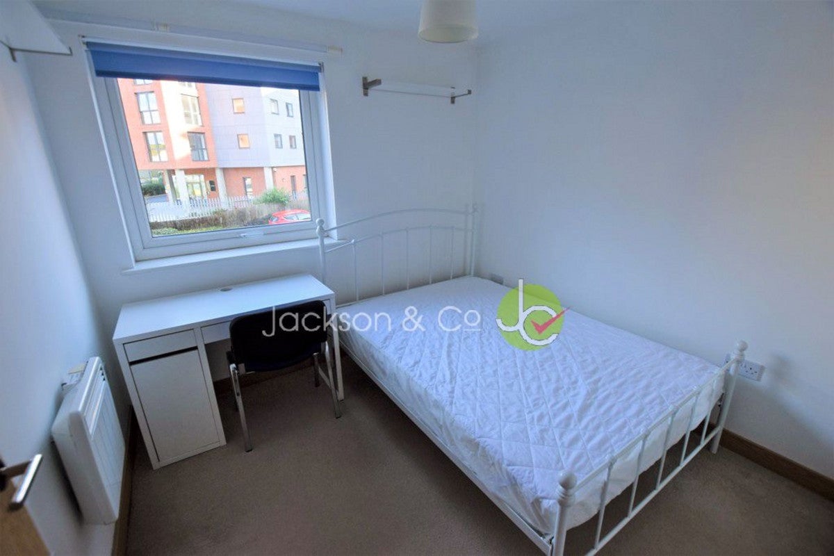 Flat Caelum Drive in Colchester