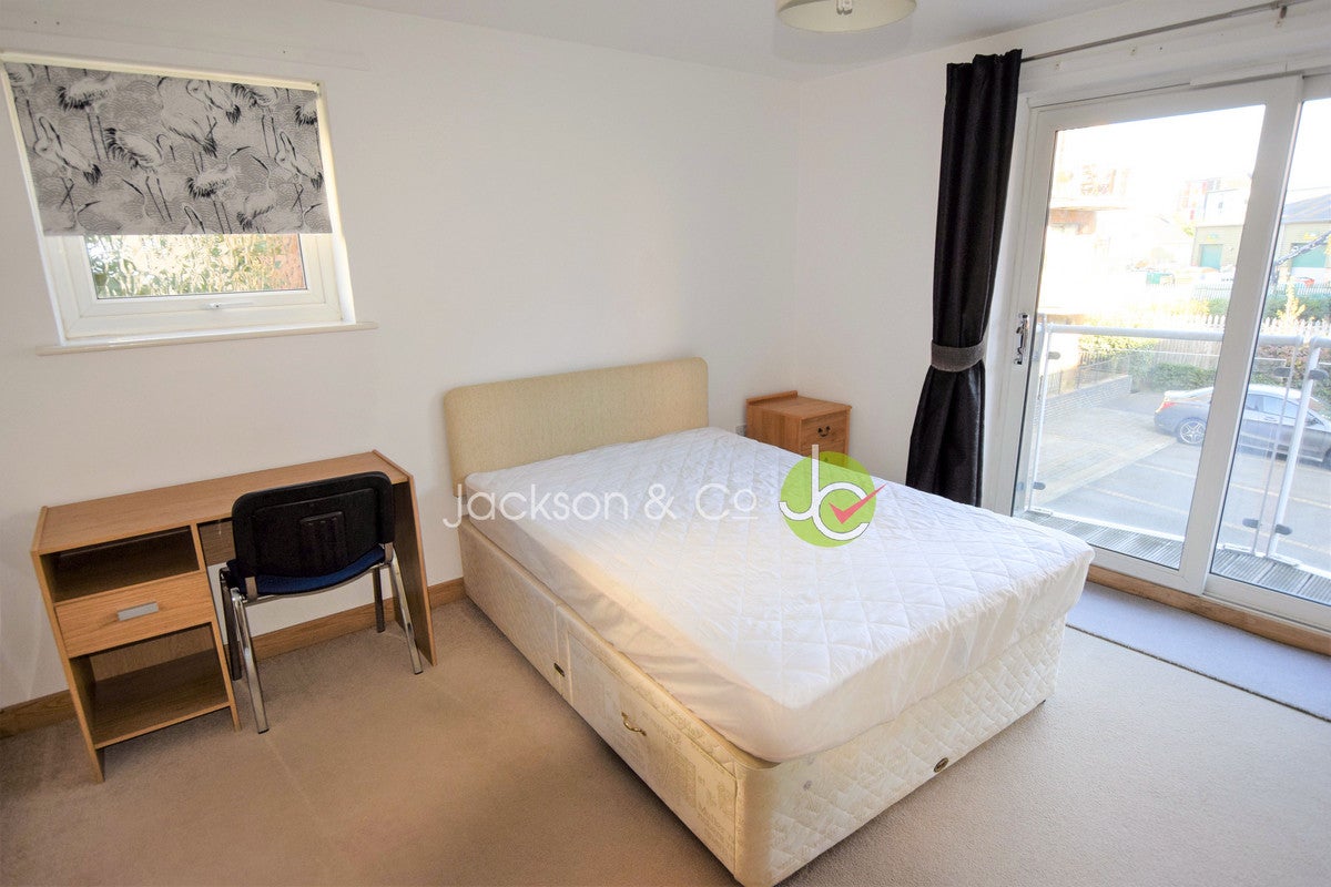 Flat Caelum Drive in Colchester