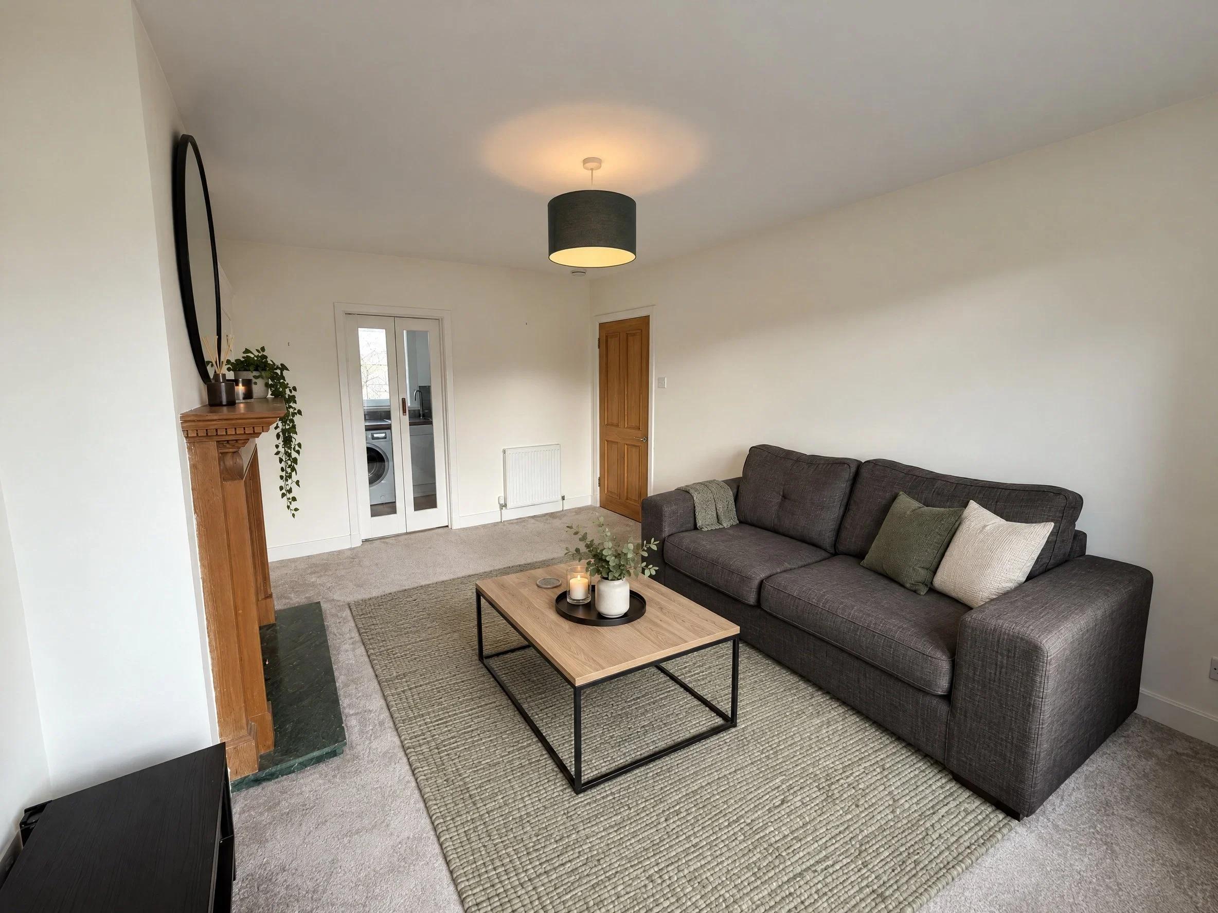 Flat Dunsmuir Court in City of Edinburgh