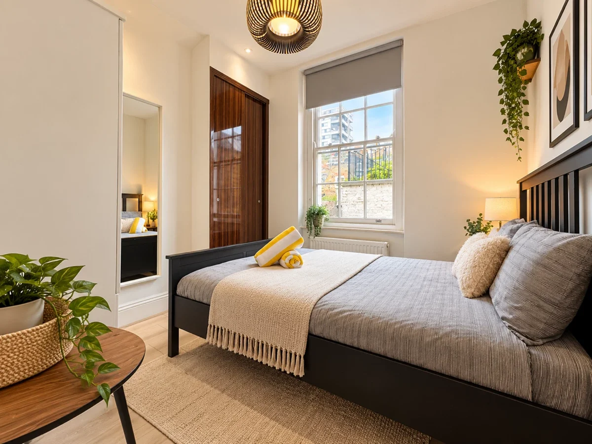 Flat Caledonian Road in Greater London