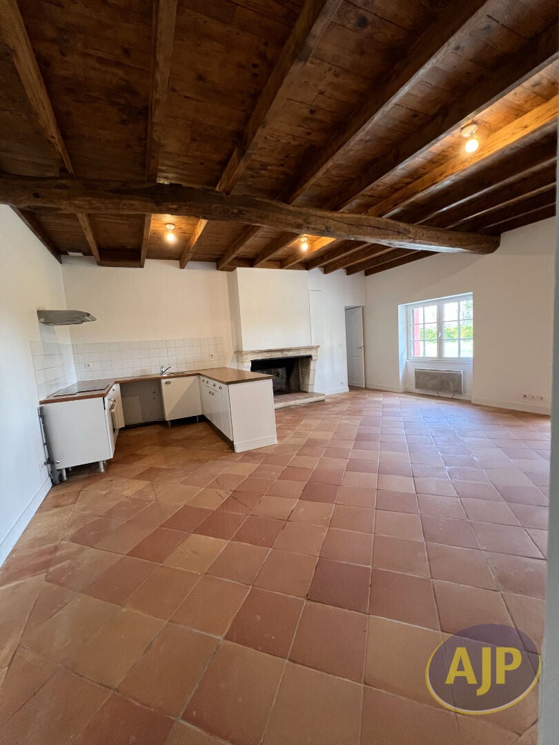 Appartement D 68 à Négrondes
