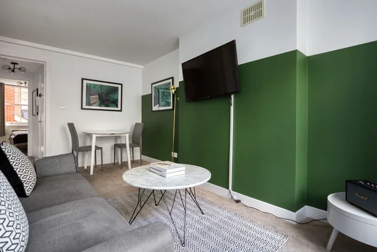 Flat Aldersgate Street in City of London