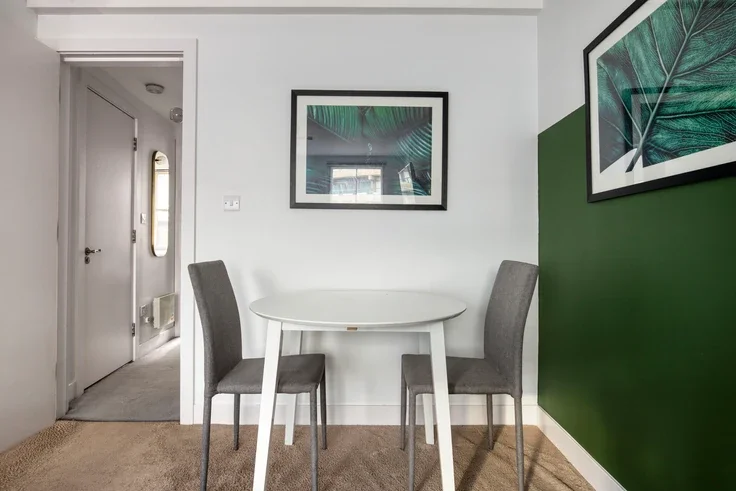 Flat Aldersgate Street in City of London