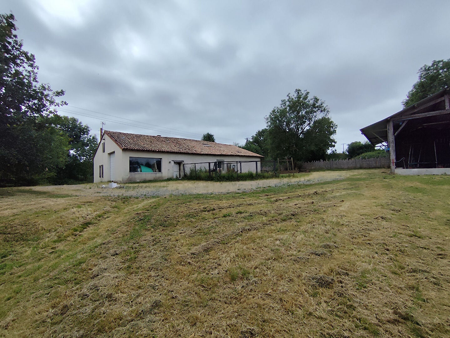 House D 24 in Saint-Georges-de-Noisné