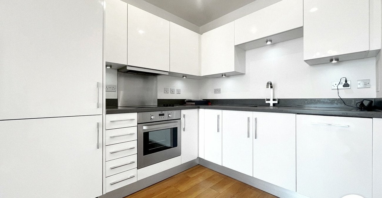 Flat Ocean Drive in Gillingham