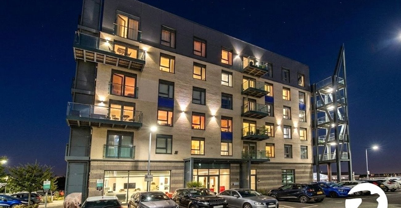 Flat Ocean Drive in Gillingham