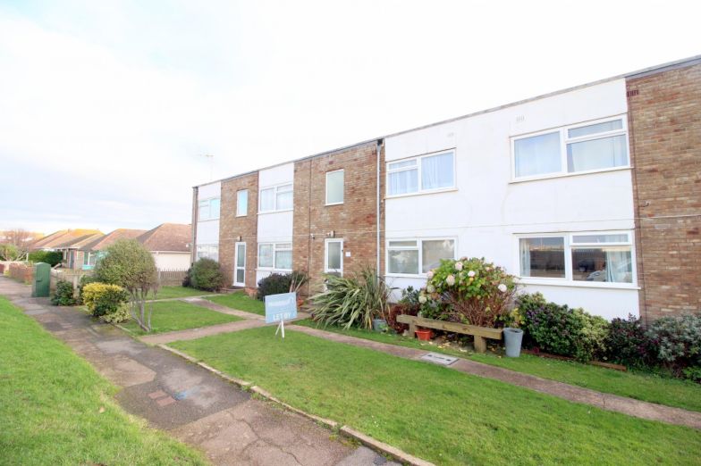 Flat Lincoln Avenue in Peacehaven