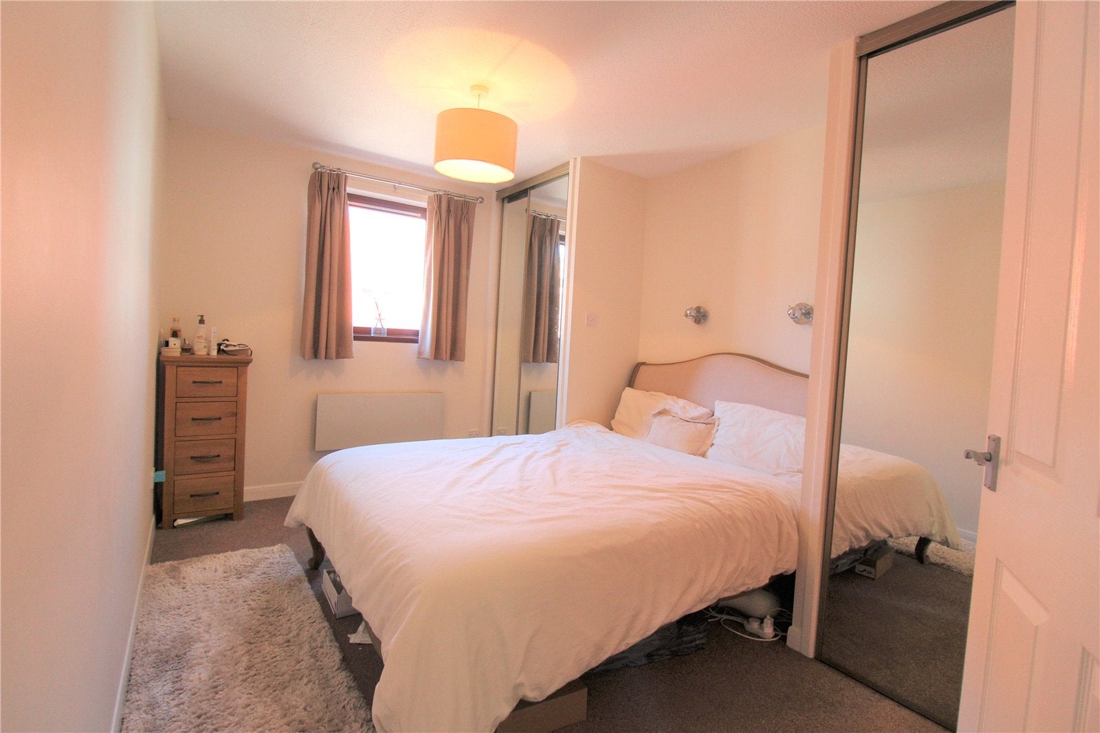 Flat Logie Green Road in City of Edinburgh