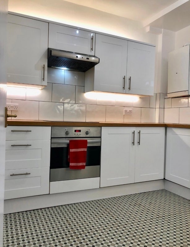 Room Quorn Road in Greater London