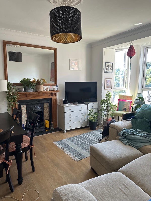 Room Quorn Road in Greater London