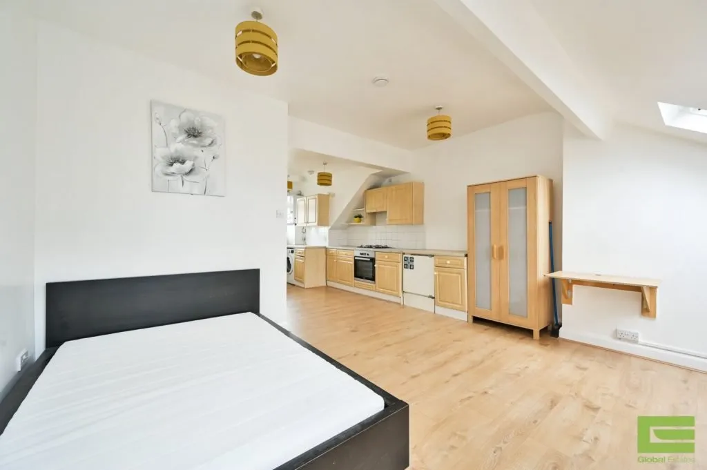 Flat The Broadway in Greater London