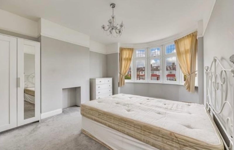 Room Daybrook Road in Greater London