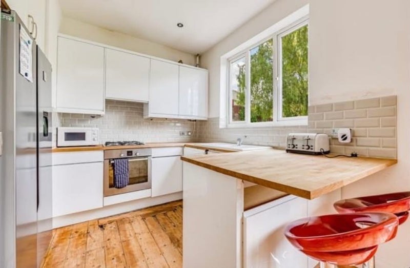 Room Daybrook Road in Greater London