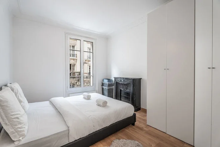 Flat Rue Auguste Chabrières in Paris