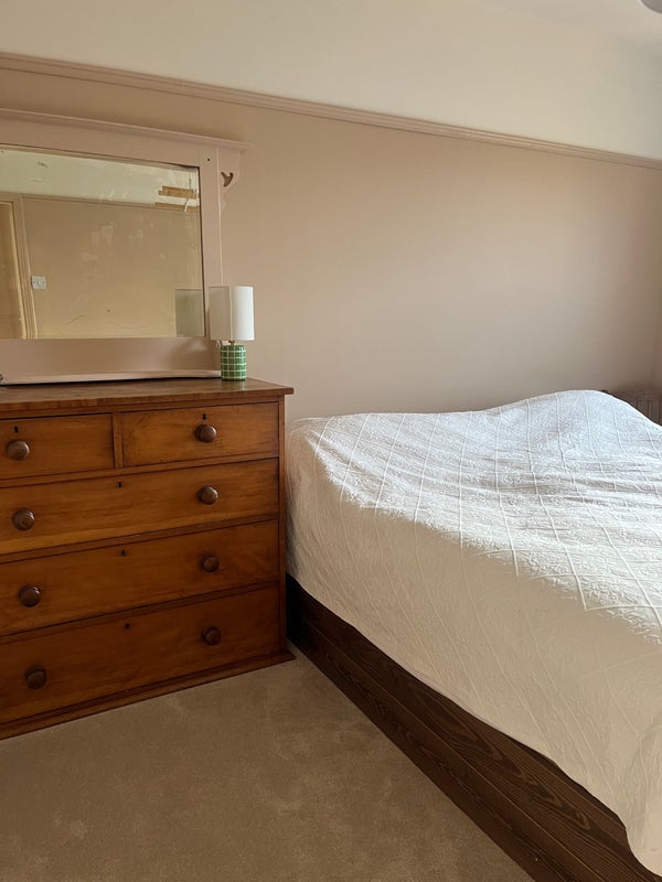 Room Bradley Crescent in Bristol