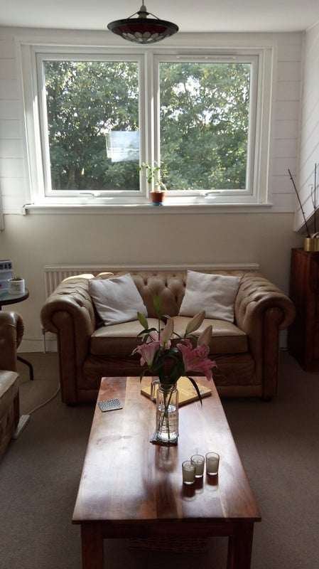 Room Vaughan Avenue in Greater London