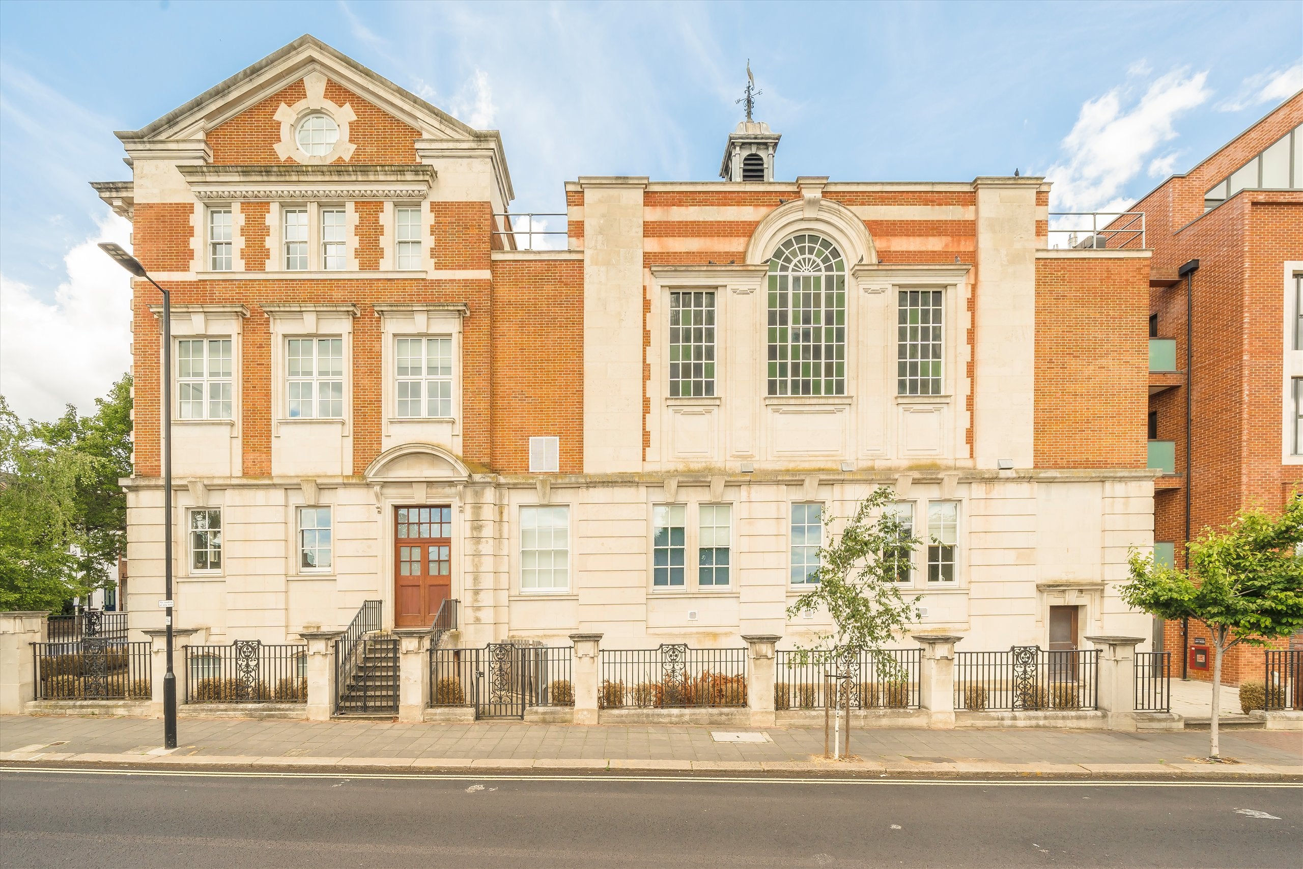Flat Salisbury Street in Greater London
