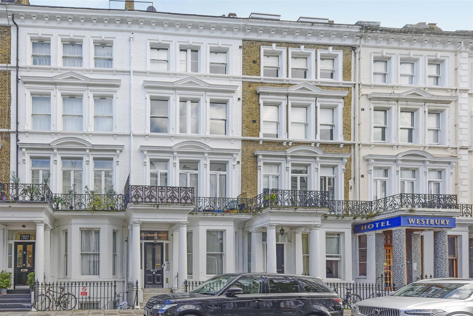 Flat Collingham Place in Greater London