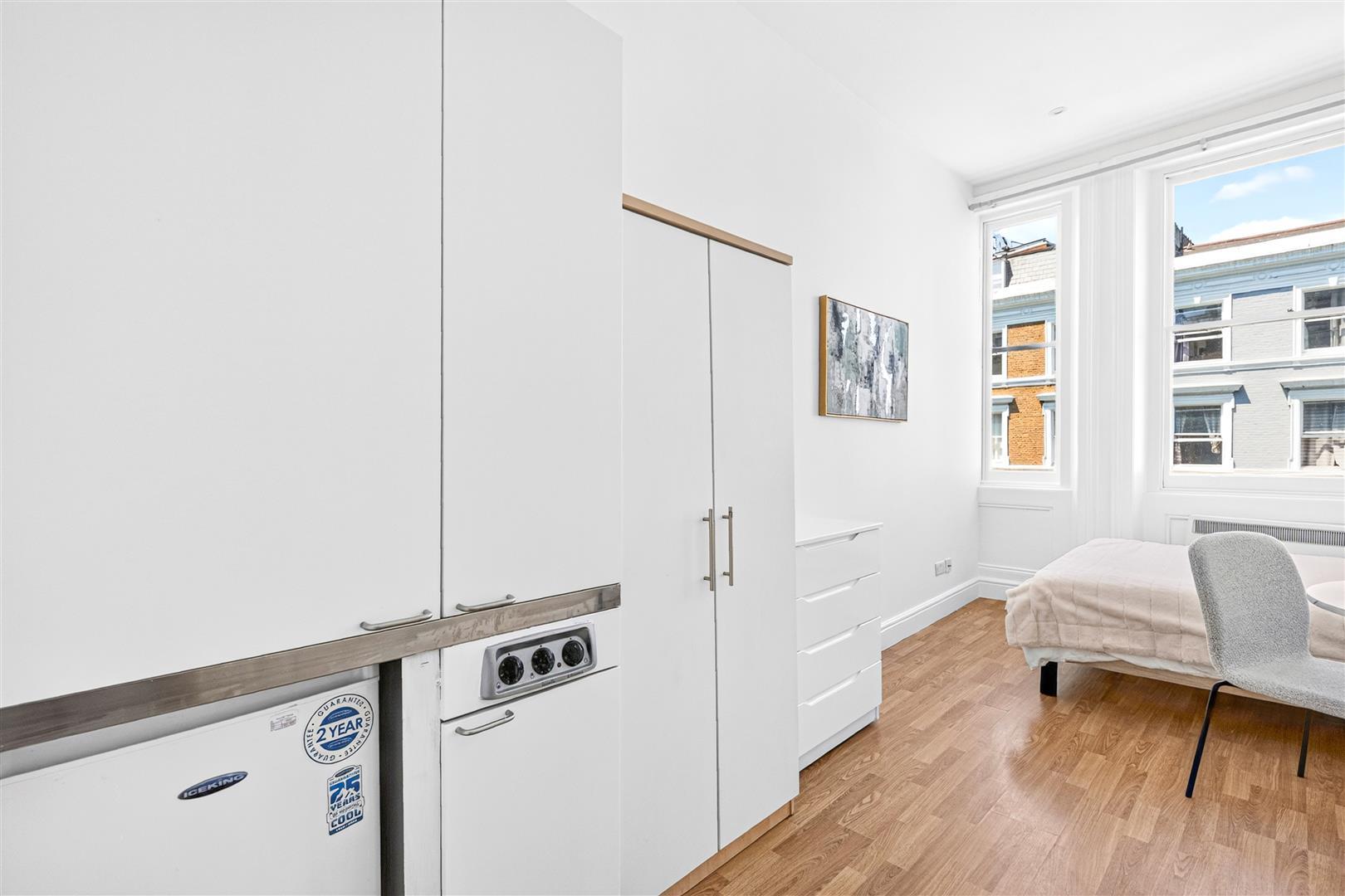 Flat Collingham Place in Greater London